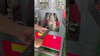 High-quality hydraulic square pipe cutting punching machine #hydraulieworker  #CuttingMachine