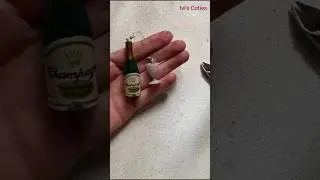 Convirtiendo mini juguetes en aretes 🍷🍾 #iviscuties #aretes #kawaii #diy