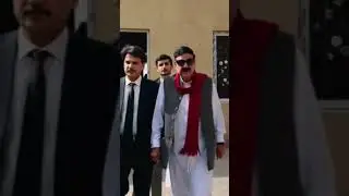 Islamabad: Former federal interior minister Sheikh Rasheed Ahmed reached the district court