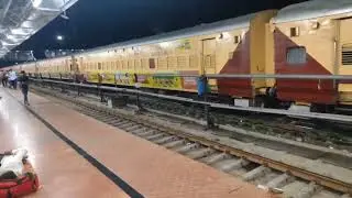 12627 KSR BENGALURU New Delhi Karnataka express announcement at Kalaburagi junction (kannada)