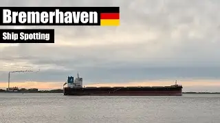 Watching the ships on the Weser River at Bremerhaven | Relax & Chill
