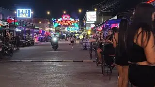 Pattaya Tree Town Nightlife, Thailand   4K 30FPS