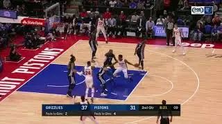DWIGHT BUYCKS : THE SHOW GOES ON