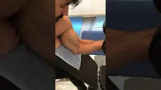 Preacher Curls #motivation #biceps #stretch