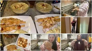 شوربة 🥣 بروكولي 🥦 و الدجاج ديال هاد الوقت 🥶 عندي مناسبه ديتكم معايا نقلب على تكشيطه لي نلبس 🤔