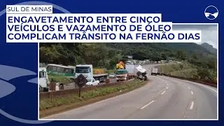 Engavetamento entre cinco ve&iacute;culos e vazamento de &oacute;leo complicam tr&acirc;nsito na Fern&atilde;o Dias