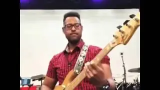Marcus Miller soundcheck with Alex Bailey (Playing Marcus Miller's Bass w/Dunlop Strings!)