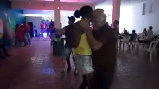 Pri Lima💜🎤DJ Ant&ocirc;nio💙🔊Texas Bar RC🎶🍻Guararapes SP❤️#pensenummu&iacute;dogrande💃🕺💥