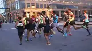 Grand Blue Mile male championship division start, 04/21/2015