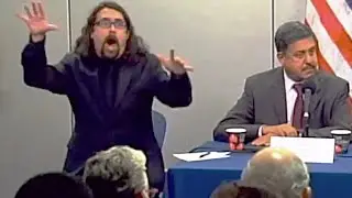 Dynamic Sign Language Interpreter Dominates NYC Ebola Conference