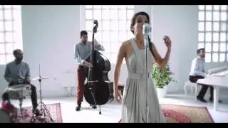 Marta Casas - Las esbriznadoras (V&iacute;deo Oficial)