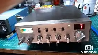 Realizando mantenimiento medicion de potencia y sensibilidad radio CB Super star 3001