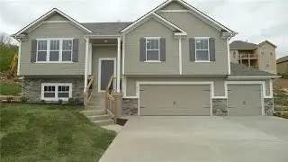 6812 Proctor Avenue, Kansas City, MO Presented by Sally Moore.