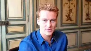 Alexander Fehling grüßt COVER
