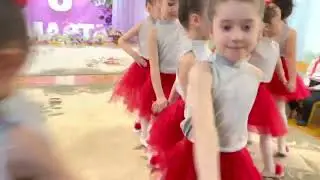 Нежный танец для мам