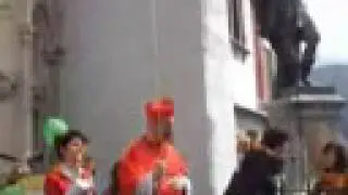 Držet hubu, držet krok!