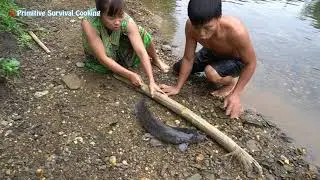 Primitive Life - Primitive Girl Sleep Meet Catfish At River - Unique Catch Fish Dry By Hand