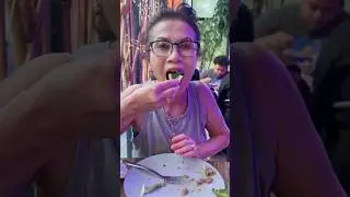 How to eat Thai Lao Laap Pa aka Tuna Salad wraps #everydaythai