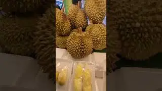Do YOU like Durian? #bangkok #thailand #travel #holiday #Asia #eat #cheap #food #wow #durian #fruit