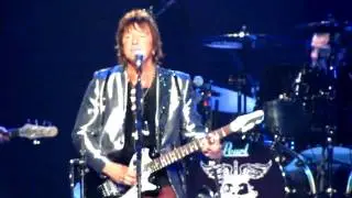 Bon Jovi - Captain Crash and the Beauty Queen from Mars - Dallas (Night 2) - The Circle Tour