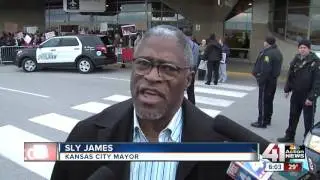 Protesters picket immigration ban at KCI