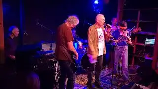 TTGKiwi&Kraut Allstars:Kean,Vangioni,Bathgate,Grant,Bainbridge  Geigenschrey:She BringsThe Rain(Can)