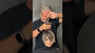 Capelli Corti? Ecco un&rsquo;idea di Taglio corto e Colore biondo chiarissimo freddo VI PIACE? &hearts;️&hearts;️