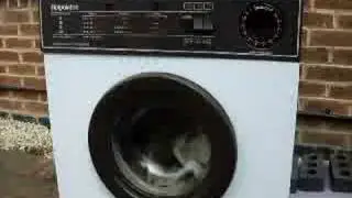 Hotpoint 93730 Tumble Dryer - with creasecare buzzer