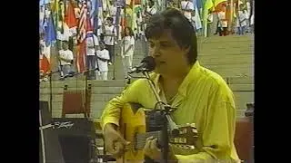 Amaury Perez - No lo van a impedir (en directo, XIV festival de la juventud)