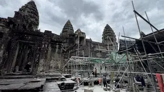 សកម្មភាពជួសជុលស្ពានហាលខាងលិច នៃជណ្ដើរឡើងទៅជាន់បាកាណនៃប្រាសាទអង្គរវត្ត • RFI ខេមរភាសា / RFI Khmer