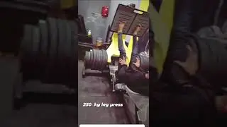 #gold #goldgym #viralvideo #tindinge  #leg #perss  #shorts