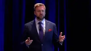 Chris Jamroz presents at Baird Conference 2018