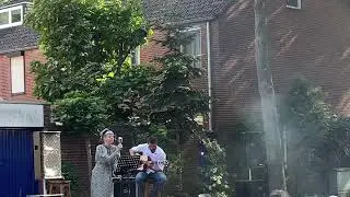 Dawn- Creep (Radiohead cover)Geleen Calling outside De Re&uuml;nie 19-09-20