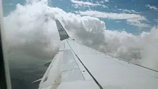 KLM Boeing 737-9K2 windy landing at Budapest airport [1080/50p]
