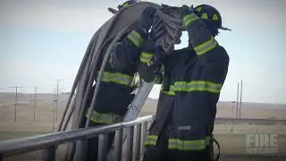 Передача пожарных шлангов на лестнице | Шланги по лестницам