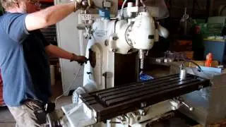 KEARNEY & TRECKER Model 2CH Horizontal Milling Machine For Sale
