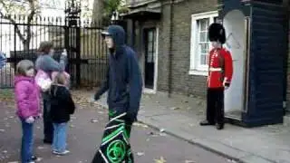 Melbourne shuffle in London        [MELBSHUFFLE FRANCE]