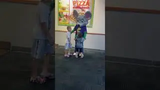 Chuck E. Cheese 💙￼ #chuckecheese #games #shorts