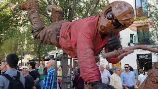 Great Street Entertainer | Levitation Trick | Motor Bike  Madrid Spain