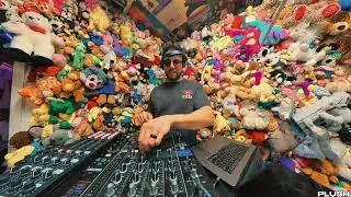 Joe Label | PLUSH | House