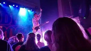 Des Rocs- Why Why Why (Full Song Live)