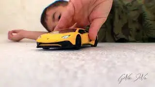 Ferrari yellow cars  Мальчик играет с крутыми тачками Коллекционные машинки Феррари Ламба