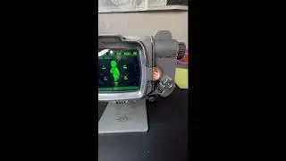 Pip boy mark V 3000 die cast replica