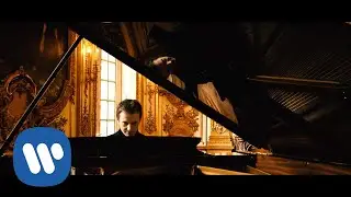 Alexandre Tharaud plays Lully: 