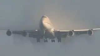 ✈ EXTREME VORTEX/CONDENSATION an a Boeing B747 Jumbo