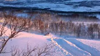 Yamaha Apex Turbo playing in the snow 