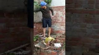 khan saab ne appne gher koll di fadya saap???  aggay dekho ki hoya????