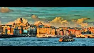 G&uuml;lbeyaz-Divane aşık gibi