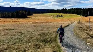 Weź rower i jedź w Izery - jak dobrze wykorzystać październikowy urlop Góry Izerskie