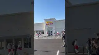 Scene outside In-N-Out Murfreesboro #innout #murfreesboro #nashville